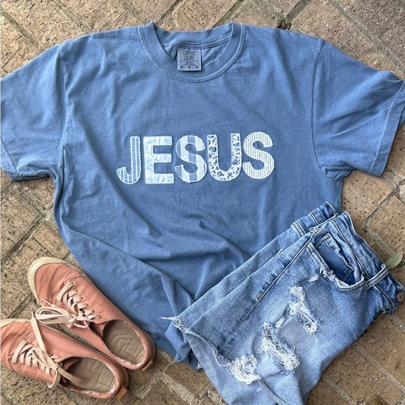 Blue patchwork  T-Shirt with 'JESUS' Print - Picture 1 of 3